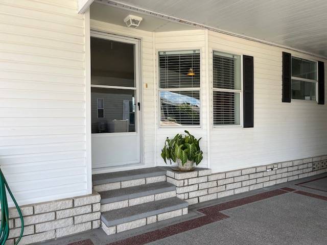 1276 Las Brisas Lane a Winter Haven, FL Mobile or Manufactured Home for Sale